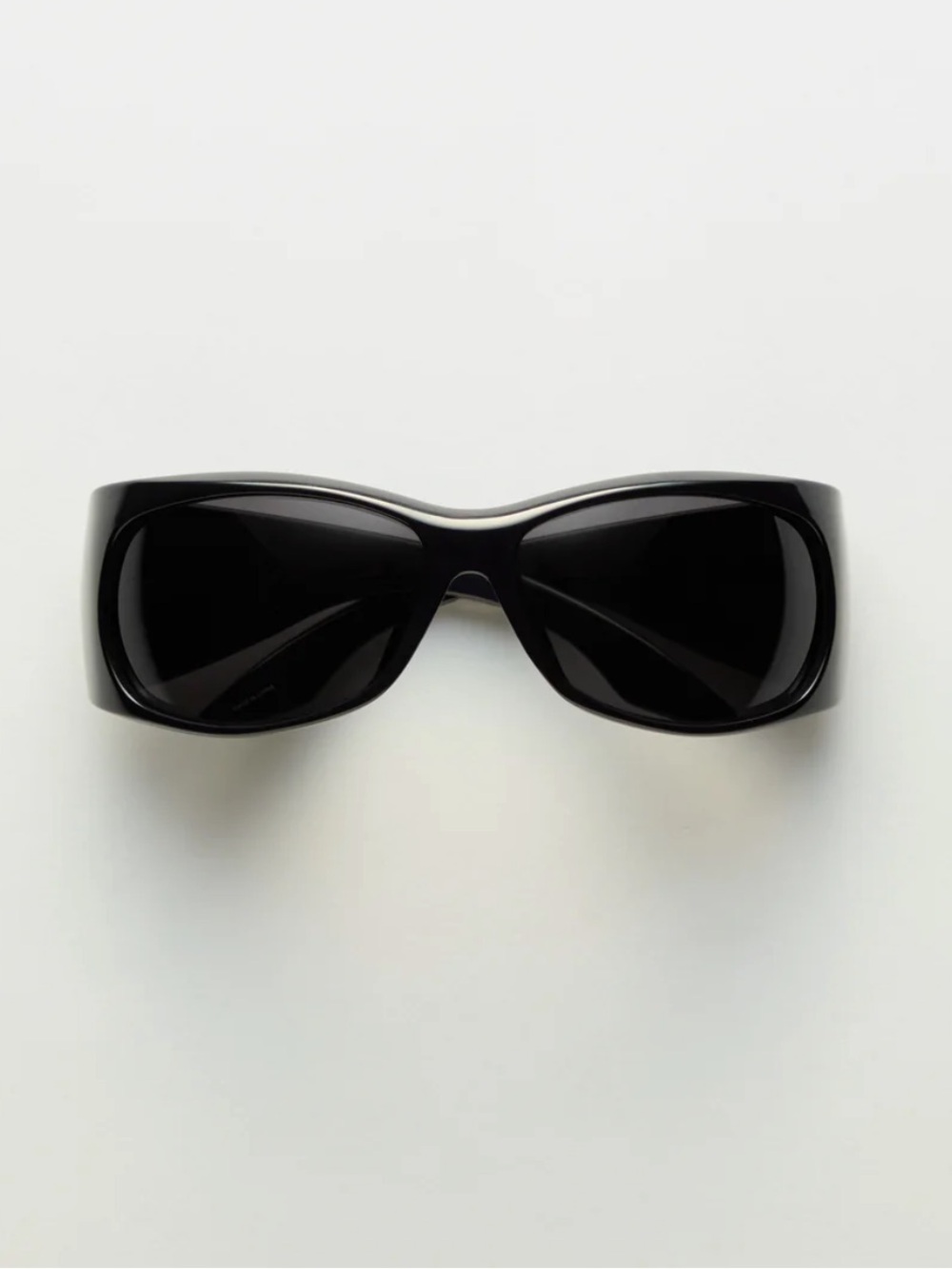 Lexxola Black Wide-Frame Women's Sunglasses